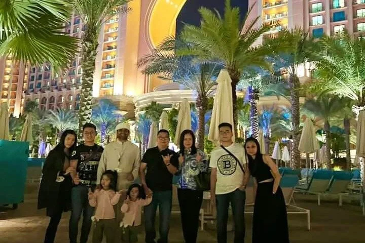 Dubai By Night: Evening Guided City Lights Tour with Transfers