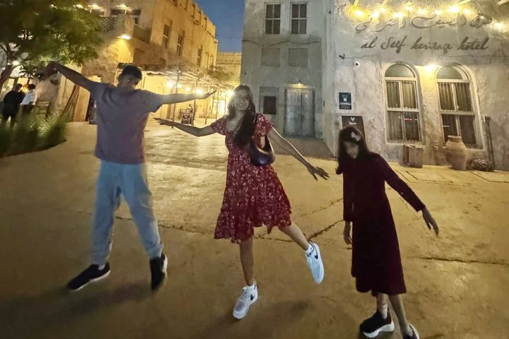 Dubai By Night: Evening Guided City Lights Tour with Transfers