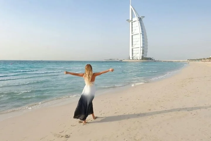 Dubai City Tour with Optional Professional Guide in Luxury Car