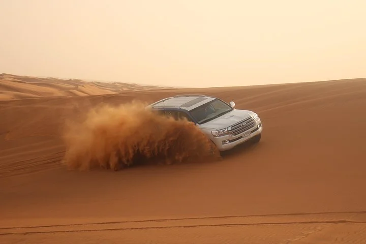 Dubai Desert Safari, Evening at Red-Dunes, 5* BBQ Dinner