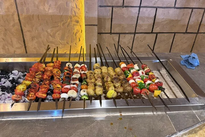 Dubai Desert Safari in Red Dunes with 4×4 BBQ Dinner & Camel Ride