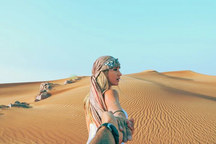 Dubai Desert Safari on Red Dunes – BBQ Dinner, Live Entertainment
