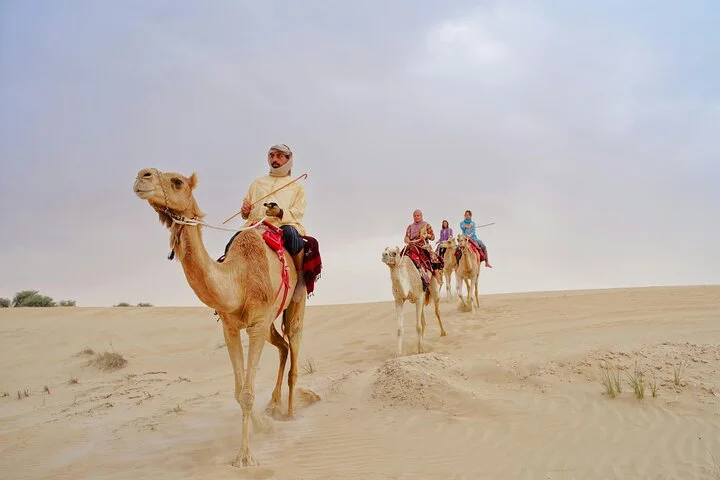 Dubai Desert Safari on Red Dunes – BBQ Dinner, Live Entertainment