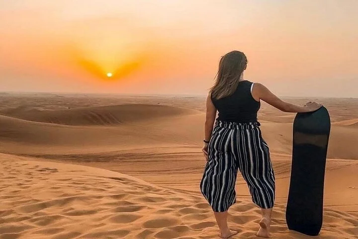 Dubai Desert Safari with BBQ and 4WD Land Cruiser Dune Bashing