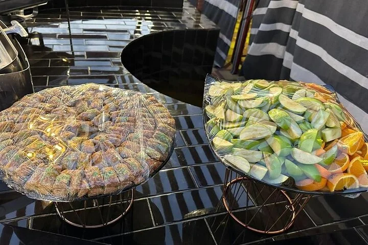 Dubai Desert Safari: with Camel Ride, live entertainment and bbq