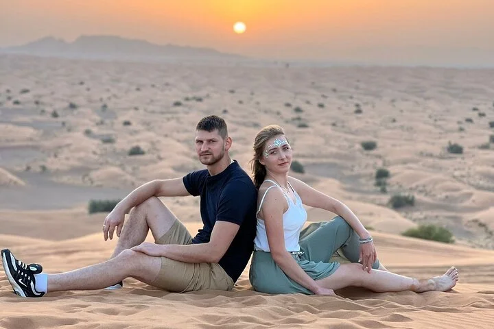 Dubai Desert Safari:BBQ Dinner, Dune Bashing & Live Entertainment