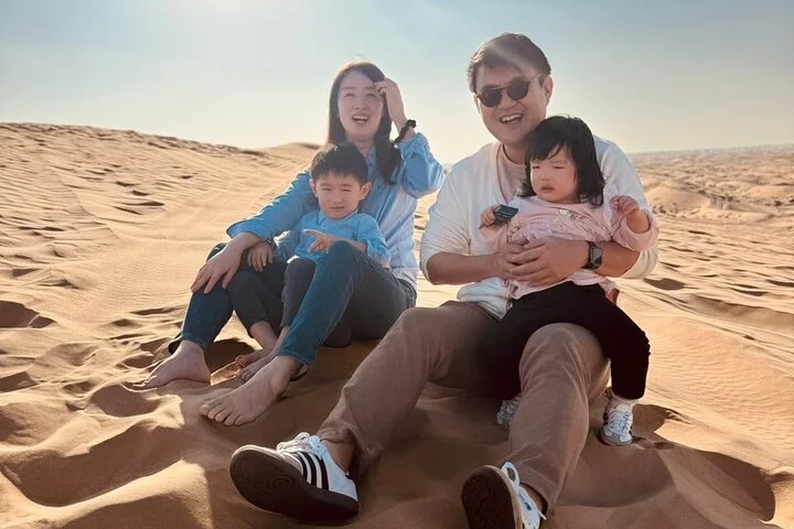 Dubai Desert Safari:BBQ Dinner, Dune Bashing & Live Entertainment