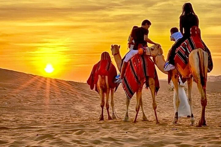 Dubai Desert Safari:BBQ Dinner, Dune Bashing & Live Entertainment