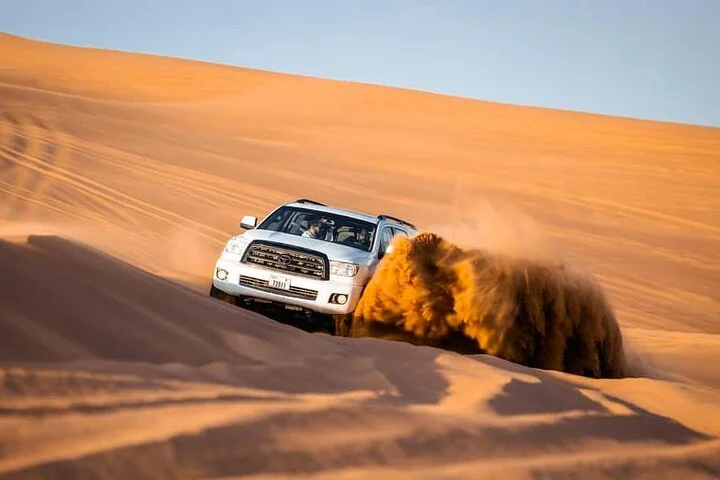 Dubai Desert Safari:BBQ Dinner, Dune Bashing & Live Entertainment