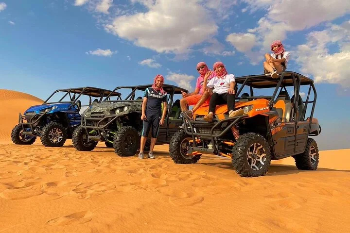 Dubai Desert Safari:BBQ Dinner, Dune Bashing & Live Entertainment