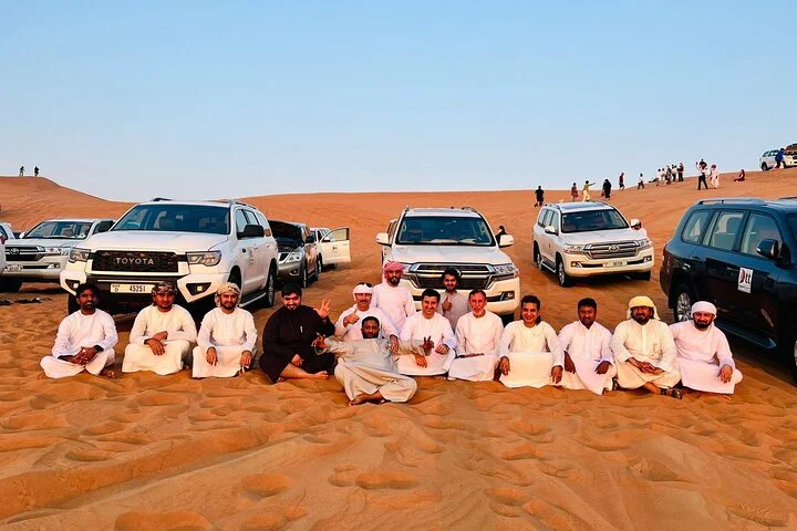 Dubai Desert Safari:BBQ Dinner, Dune Bashing & Live Entertainment