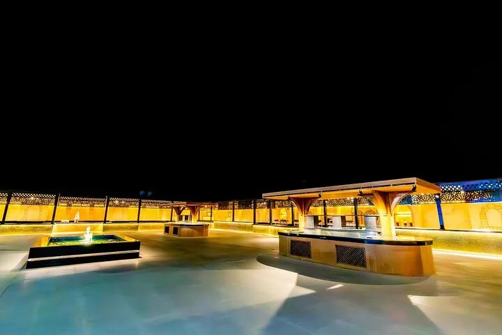 Dubai Desert Safari:BBQ Dinner, Dune Bashing & Live Entertainment