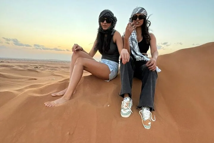 Dubai Desert Safari:BBQ Dinner, Dune Bashing & Live Entertainment
