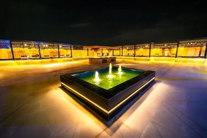 Dubai Desert Safari:BBQ Dinner, Dune Bashing & Live Entertainment