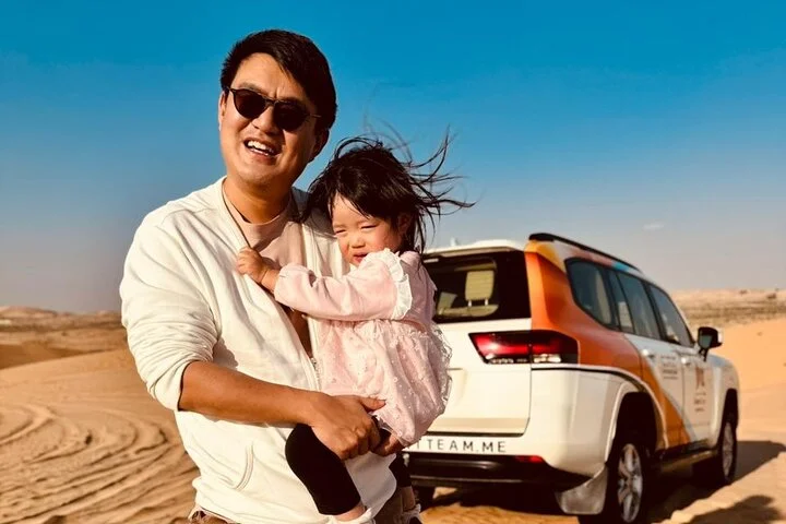 Dubai Desert Safari:BBQ Dinner, Dune Bashing & Live Entertainment