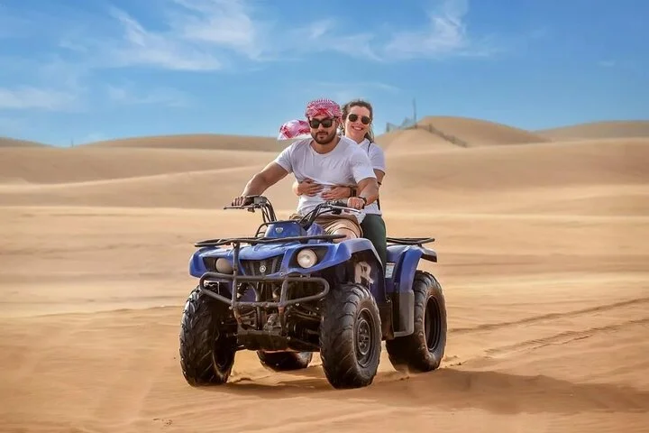 Dubai Desert Safari:BBQ Dinner, Dune Bashing & Live Entertainment