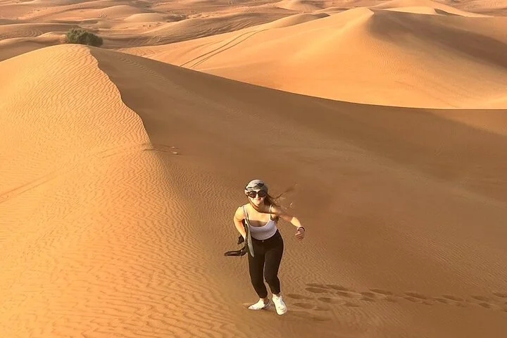 Dubai Elite Red Dunes Safari With Sunset & Bedouin Camp