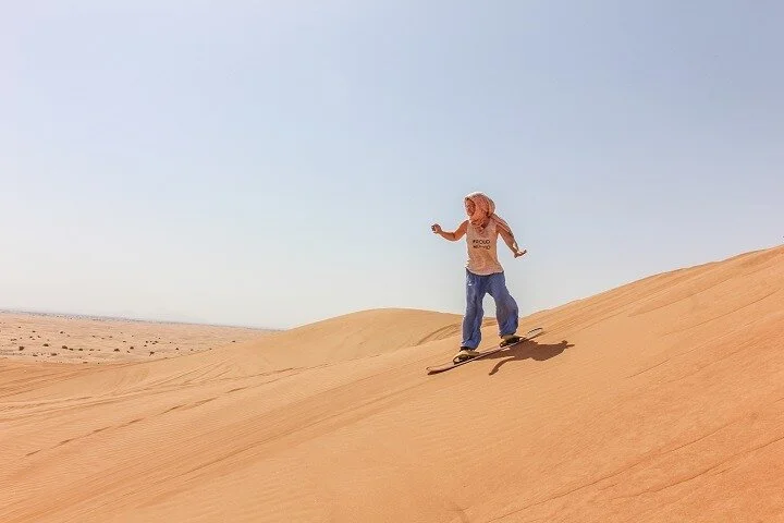 Dubai Experience: Quad bike, BBQ Dinner and Live Show