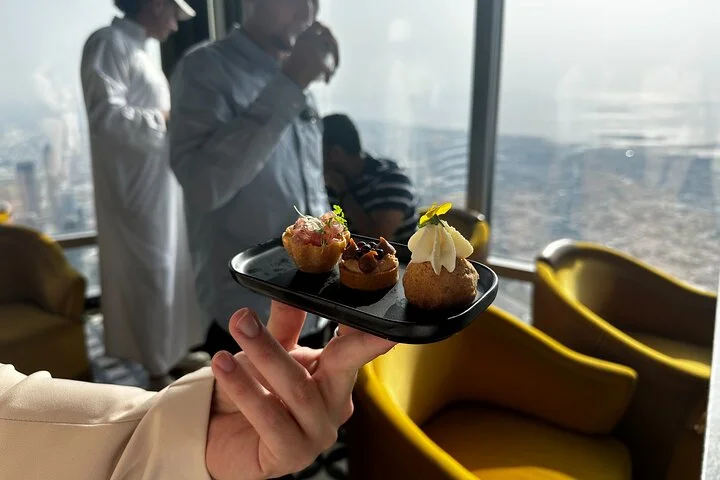 Dubai Food Tour with Access to Burj Khalifa Bar & 6 Food Tastings