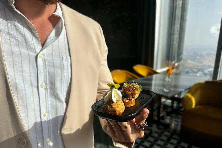 Dubai Food Tour with Access to Burj Khalifa Bar & 6 Food Tastings