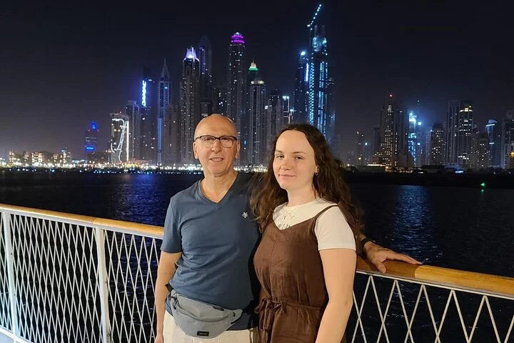 Dubai Layover: City Highlights with Private Airport Transfers