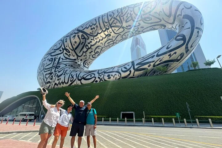 Dubai Layover: City Highlights with Private Airport Transfers