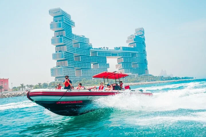 Dubai Love Boat Sightseeing Tour