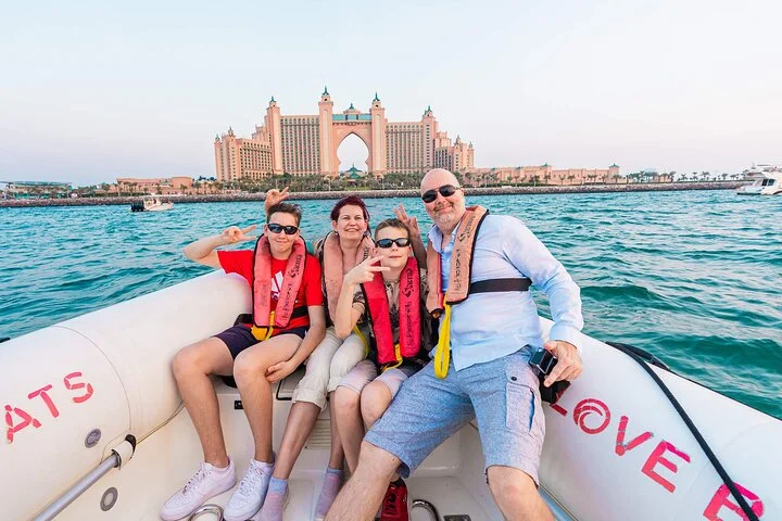 Dubai Love Boat Tour