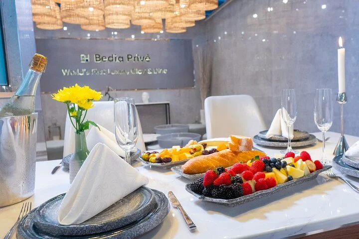 Dubai Luxury Clay and Dining Experience