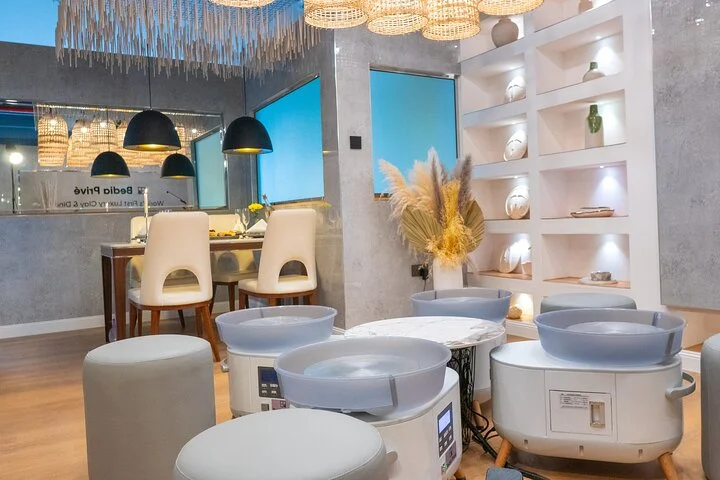 Dubai Luxury Clay and Dining Experience