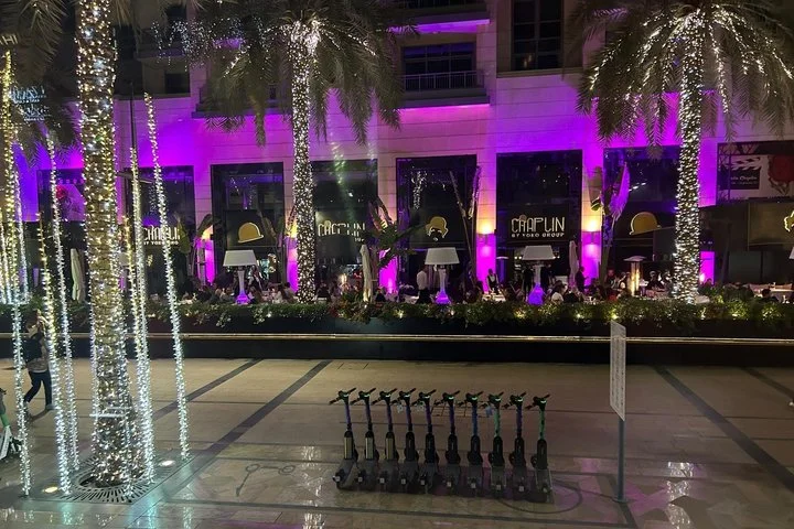 Dubai: Luxury Fine Dining Bus Tour with BUSTRONOME