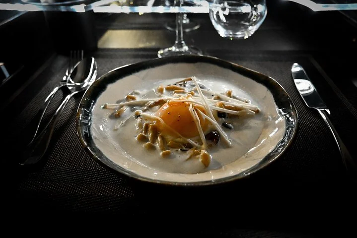 Dubai: Luxury Fine Dining Bus Tour with BUSTRONOME