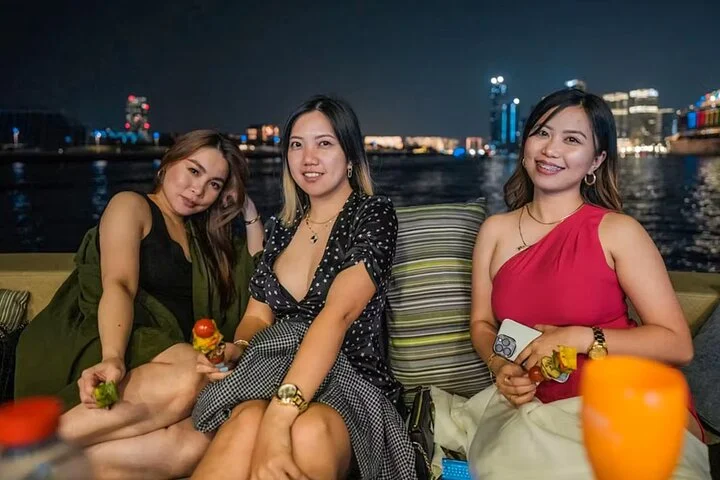 Dubai Marina Cruise Dinner