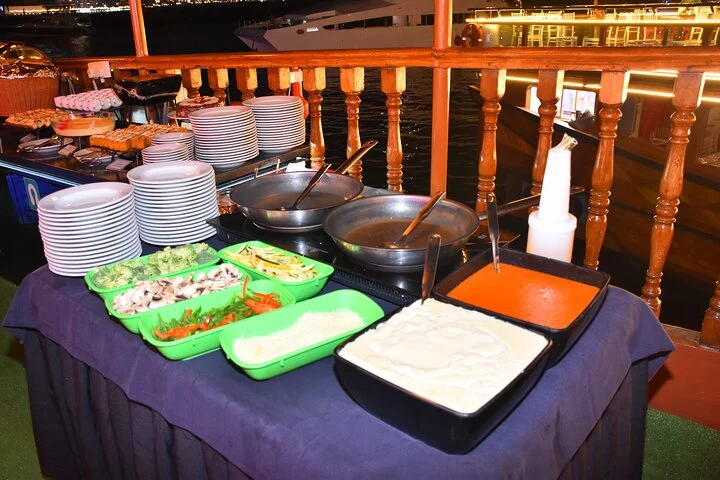 Dubai Marina Dhow Cruise With Buffet Dinner