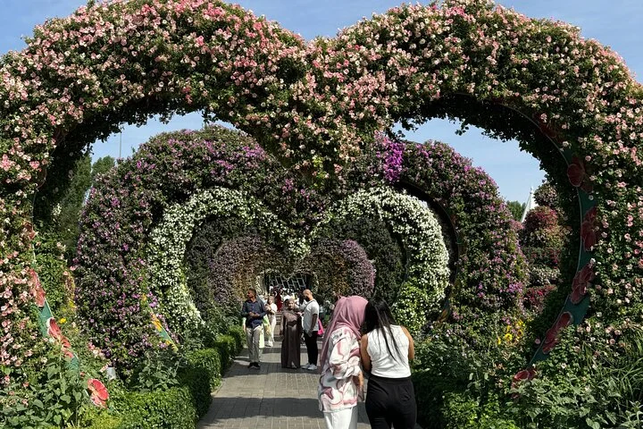 Dubai Miracle Garden Tour with Return Transfer