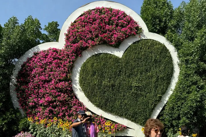 Dubai Miracle Garden Tour with Return Transfer