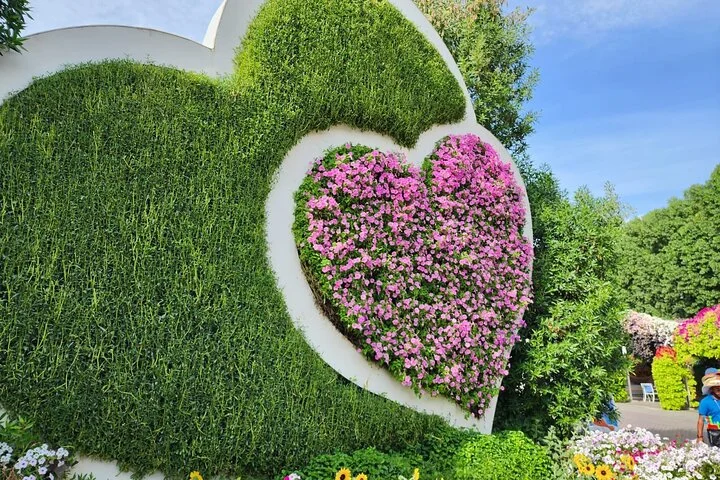 Dubai Miracle Garden with Private Transfers