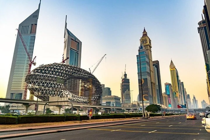 Dubai Modern City Private Tour with Palm Jumeirah & Marina Walk