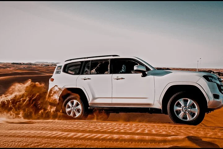 Dubai: Morning Desert Safari With Camel Farm Visit & Refreshment