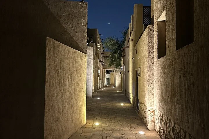 Dubai Old Town Walking Tour with Street Food Tastings