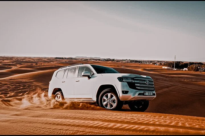 Dubai Premium Sunset Red Dune Desert Safari with BBQ & Lives how