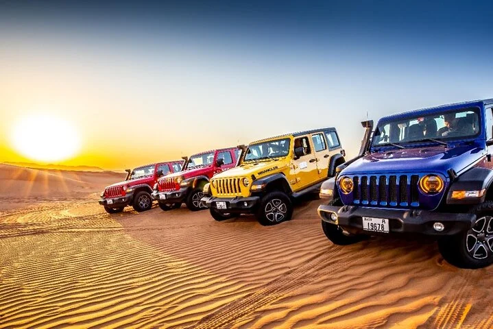 Dubai Private 4x4 Desert Safari with Traditional Dinner Options