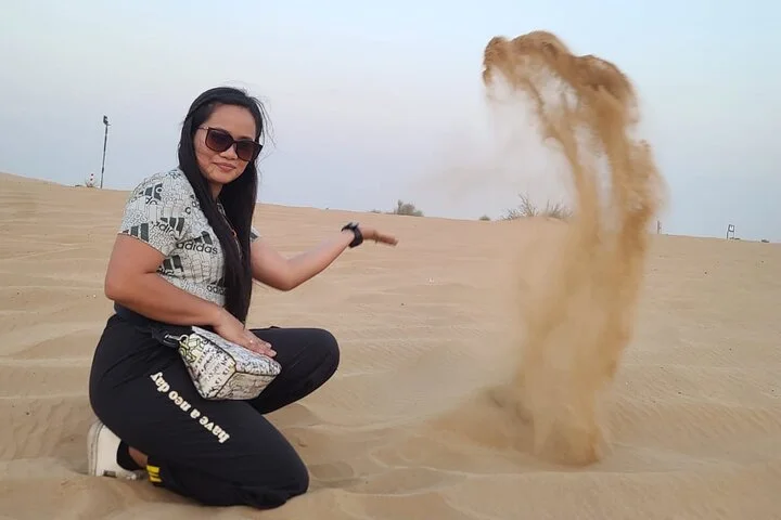 Dubai Private 4x4 Desert Safari with Traditional Dinner Options