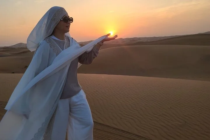 Dubai Private 4x4 Desert Safari with Traditional Dinner Options