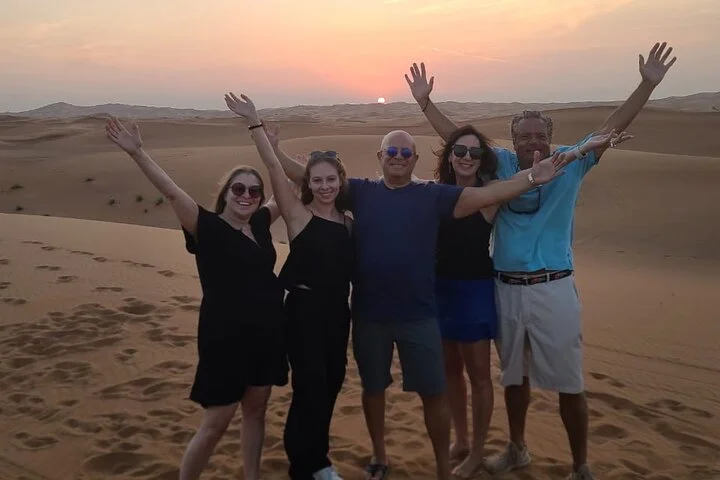 Dubai Private 4x4 Desert Safari with Traditional Dinner Options