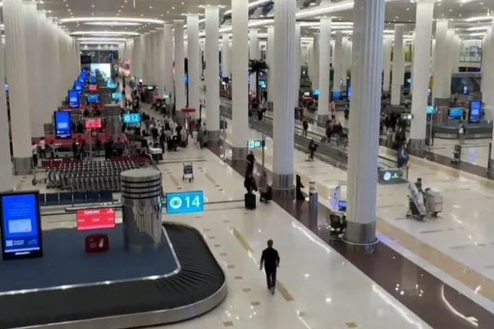 Dubai: Private Airport Transfer to Hotel