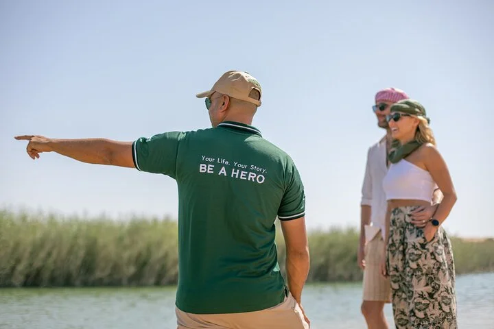 Dubai: Private Falconry Experience & Platinum Breakfast