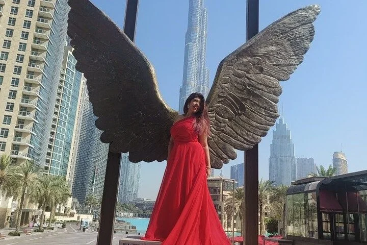 Dubai Private Flying Dress Photoshoot with Transportation