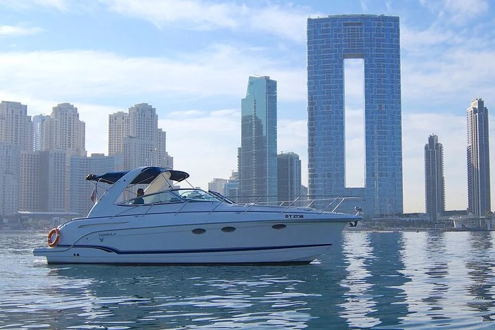 Dubai: Private Yacht Cruise on a 34 Ft Yacht