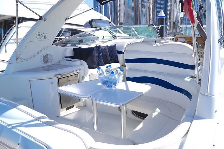 Dubai: Private Yacht Cruise on a 34 Ft Yacht